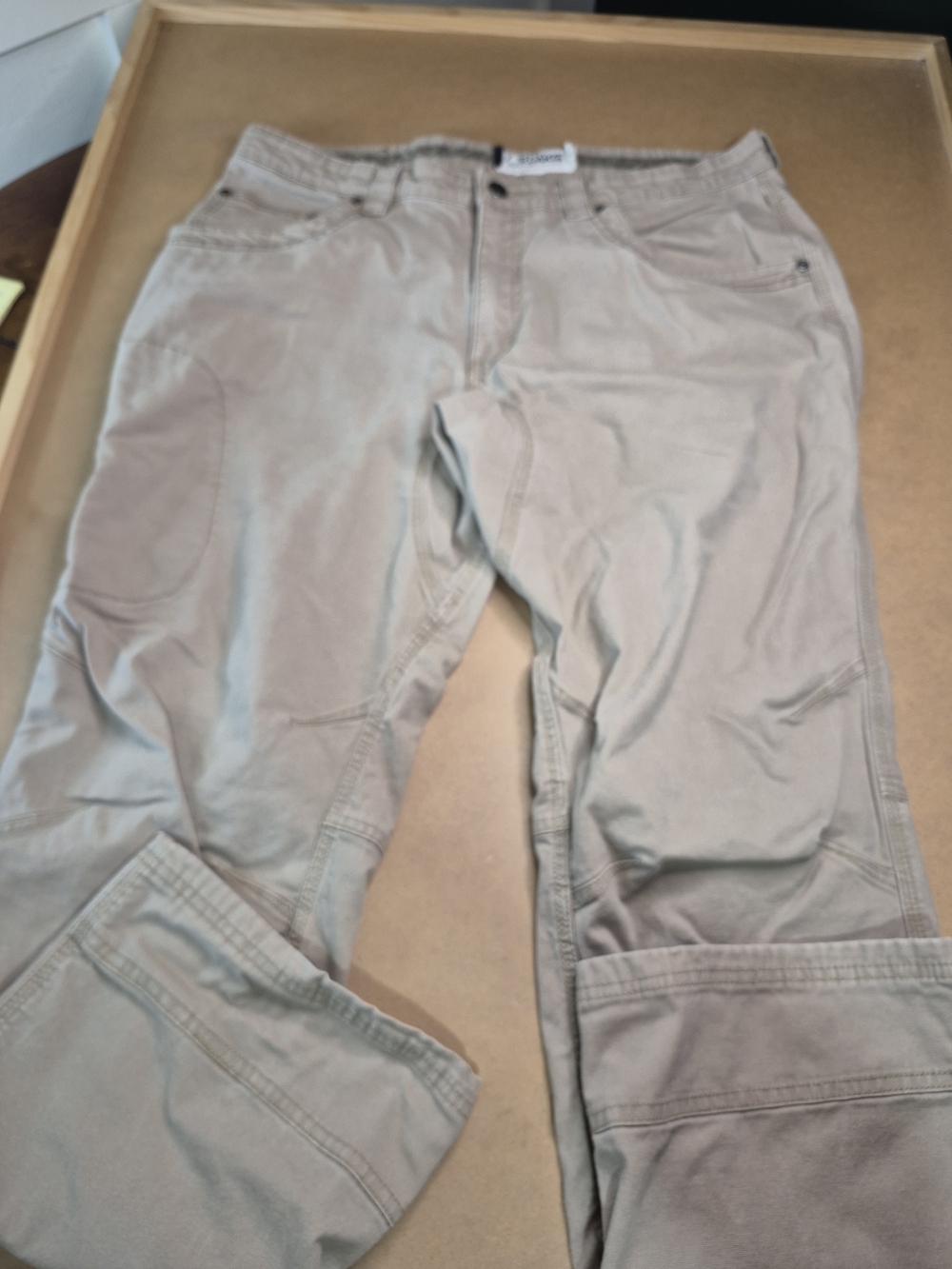 Mountain Khakis Men's Cargo Pants in Light Khaki